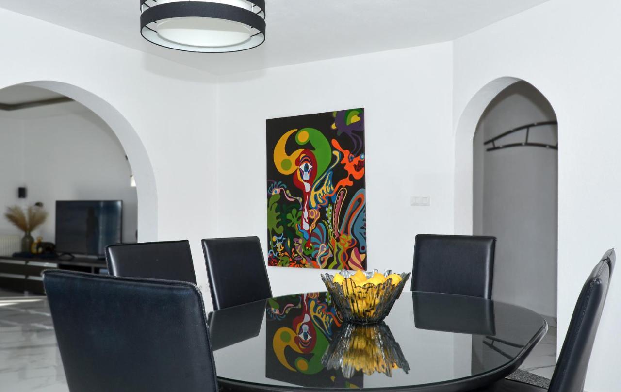 Copacabana Beach Apartments Трогир Экстерьер фото