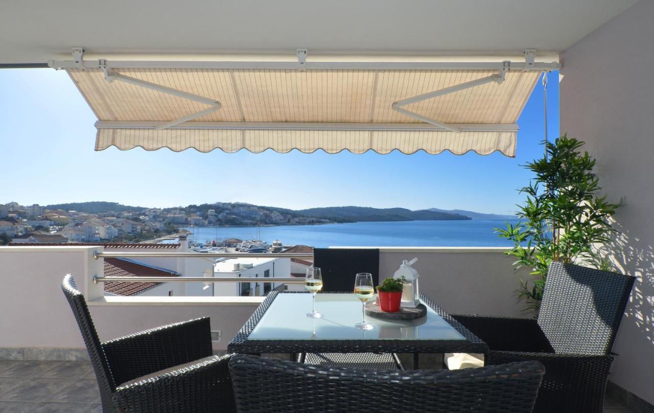 Copacabana Beach Apartments Трогир Экстерьер фото