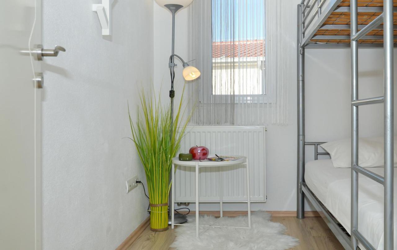 Copacabana Beach Apartments Трогир Экстерьер фото
